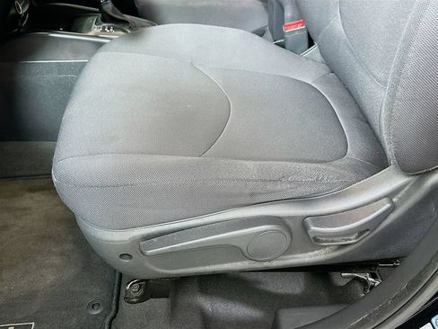 Used 2011 Kia Soul + w/ Audio Pkg FWD image 9