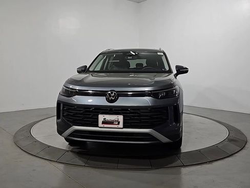 New 2026 Volkswagen Tiguan SE AWD/4WD image 8