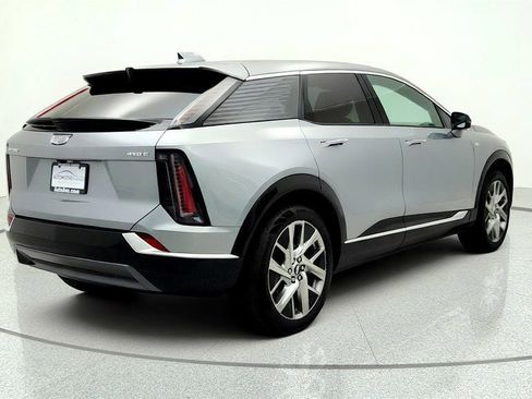 Used 2026 Cadillac Optiq Luxury 1 RWD image 5