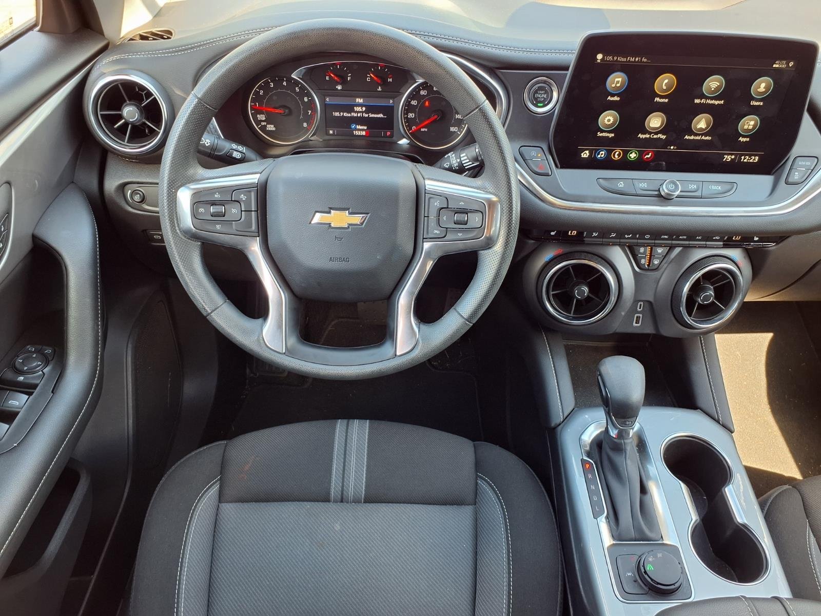 Used 2025 Chevrolet Blazer LT FWD image 6