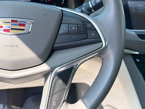 Used 2018 Cadillac XT5 Luxury w/ Driver Awareness Package image 35