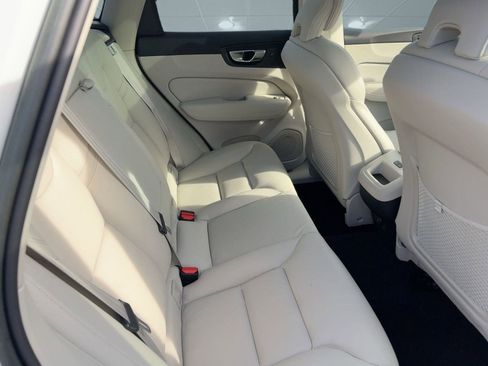 Certified 2023 Volvo XC60 B5 Plus w/ Climate Package image 29