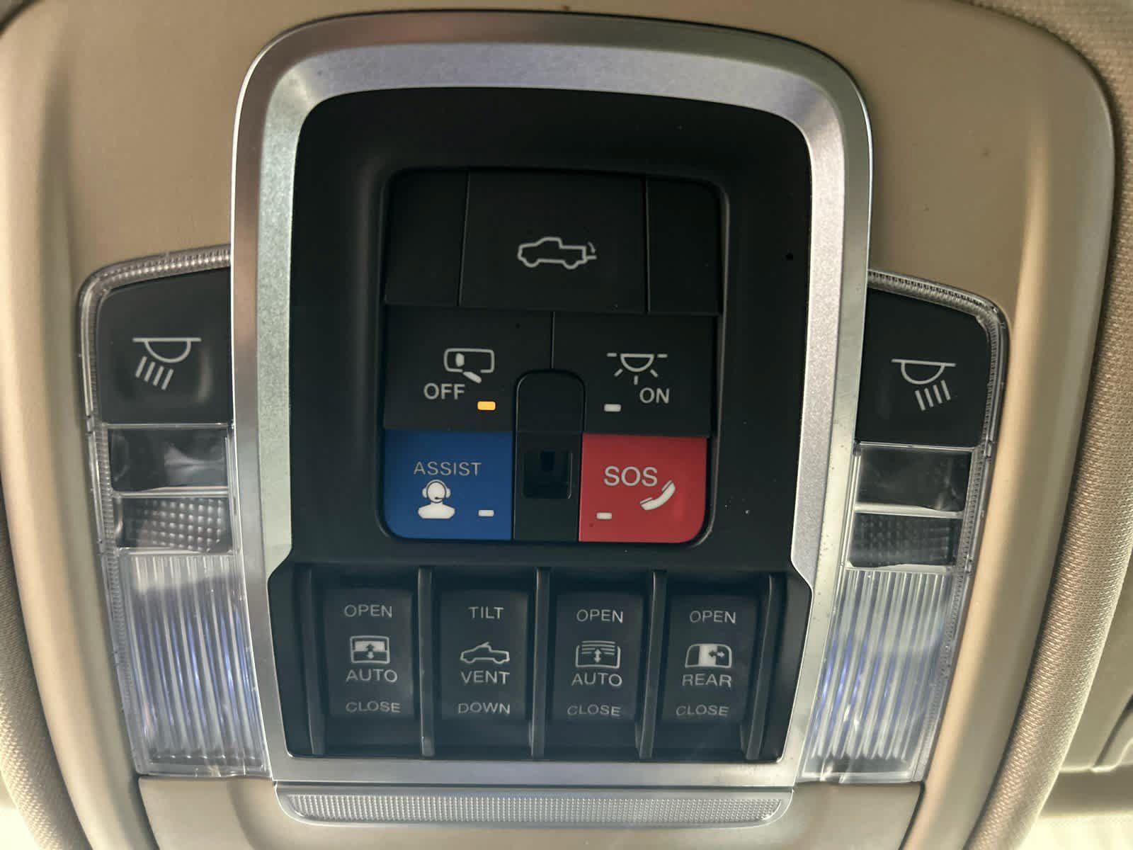 Used 2021 RAM 1500 Laramie AWD/4WD image 6