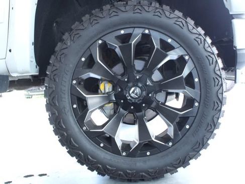 Used 2020 Chevrolet Silverado 1500 RST AWD/4WD image 7