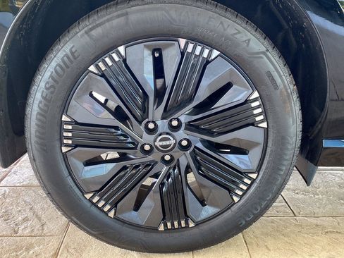 Certified 2026 Nissan Murano Platinum w/ Cargo Package AWD/4WD image 12