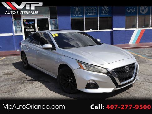 Used 2020 Nissan Altima 2.5 SL FWD image 1