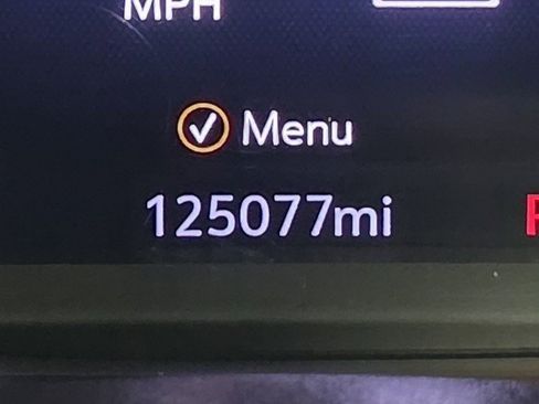 Used 2019 Chevrolet Silverado 1500 High Country image 39