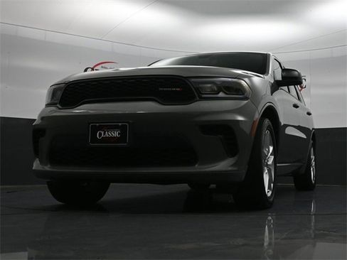 Used 2023 Dodge Durango GT image 33