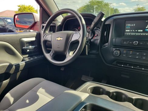 Used 2018 Chevrolet Silverado 1500 Custom w/ Custom Convenience Package RWD image 13