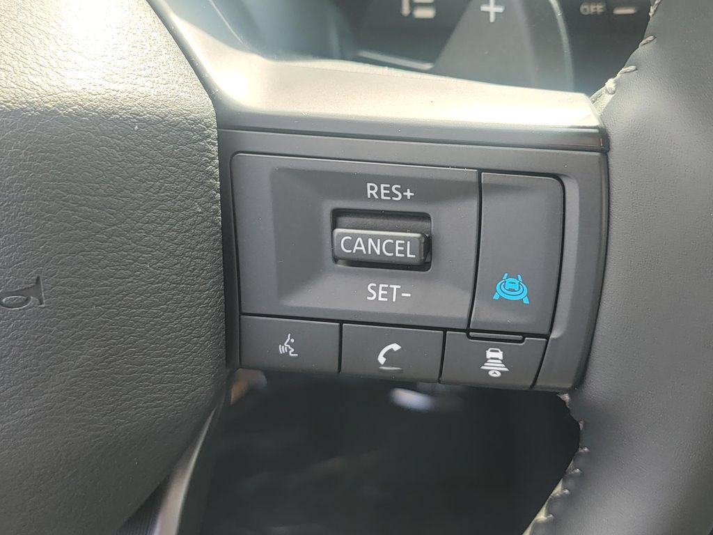 Used 2026 Nissan Rogue SV AWD/4WD image 21