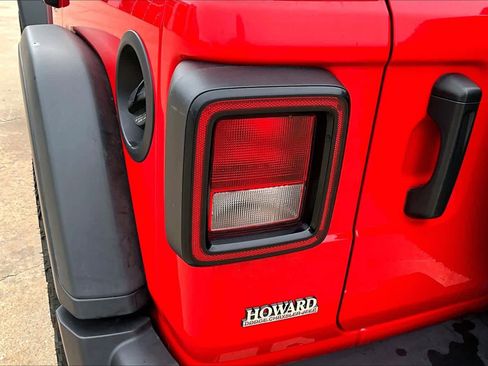 Used 2025 Jeep Wrangler Unlimited Sport AWD/4WD image 27