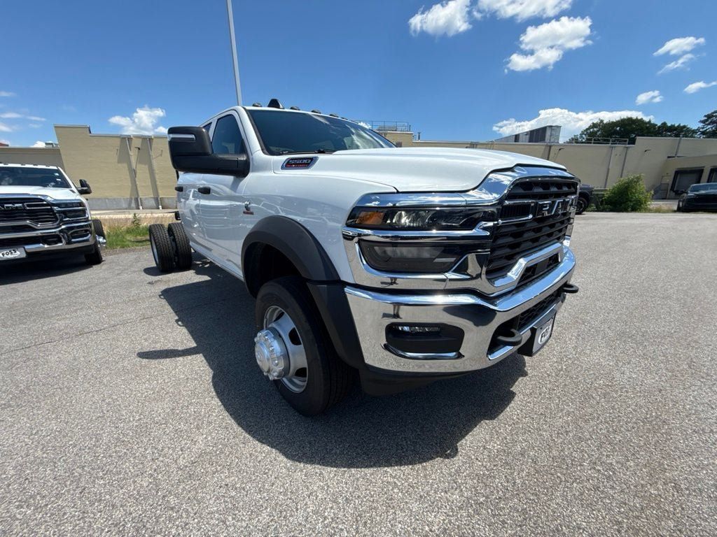 New 2026 RAM 5500 Tradesman w/ Chrome Appearance Group AWD/4WD image 7