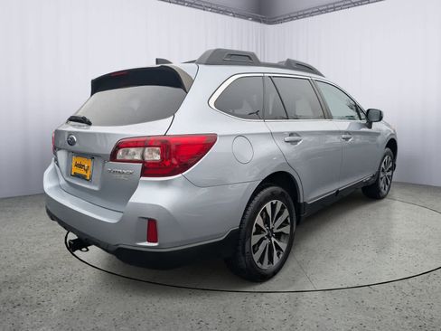 Used 2016 Subaru Outback 2.5i Limited image 3
