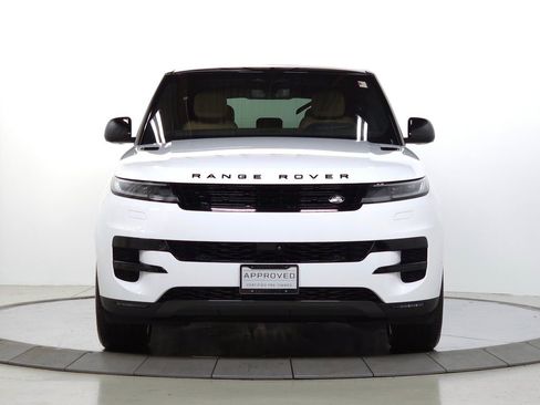 Used 2025 Land Rover Range Rover Sport SE AWD/4WD image 12