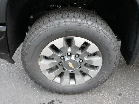 New 2026 Chevrolet Silverado 2500 Custom w/ Custom Value Package AWD/4WD image 11