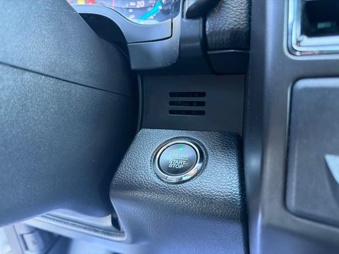 Used 2018 Ford Expedition Limited w/ Equipment Group 302A AWD/4WD image 16