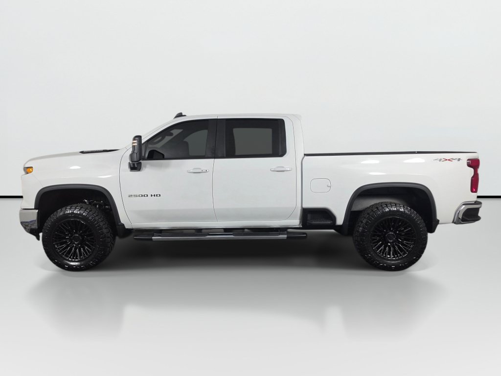 Used 2025 Chevrolet Silverado 2500 LT w/ Convenience Package AWD/4WD image 2