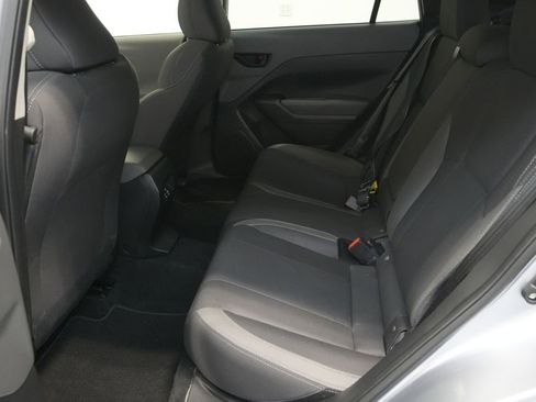 Used 2025 Subaru Crosstrek 2.5i Premium image 18