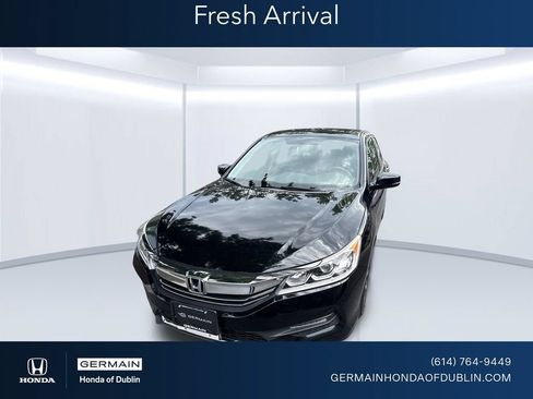 Used 2017 Honda Accord EX image 1