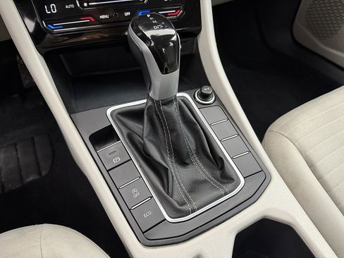 Used 2025 Volkswagen Jetta S image 25