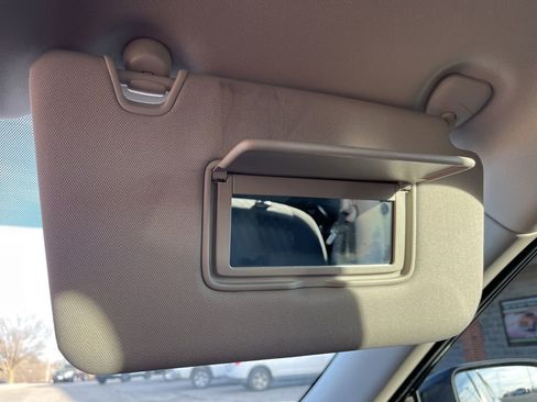 Used 2018 Nissan Rogue S image 78