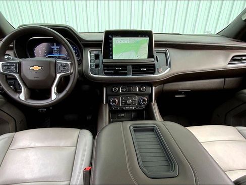 Used 2024 Chevrolet Tahoe LT w/ LT Signature Package AWD/4WD image 13