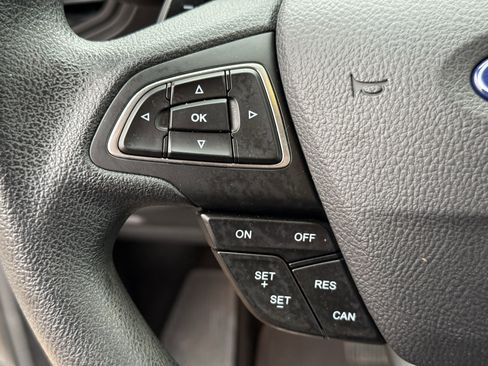 Used 2017 Ford Escape SE FWD image 16