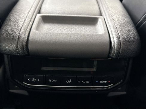 Certified 2024 Toyota Grand Highlander XLE image 36