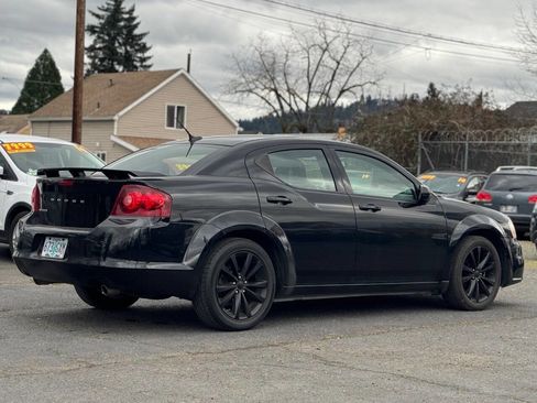 Used 2014 Dodge Avenger SXT w/ Sun/Sound Group image 4