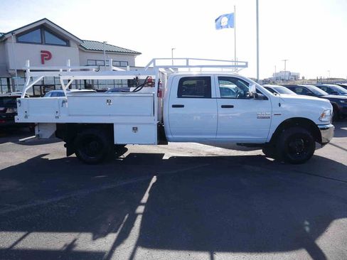 Used 2018 RAM 3500 Tradesman w/ Chrome Appearance Group image 21