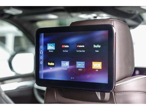 Used 2025 Cadillac Escalade ESV V AWD/4WD image 21
