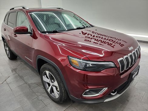 Used 2021 Jeep Cherokee Limited w/ Elite Package image 2