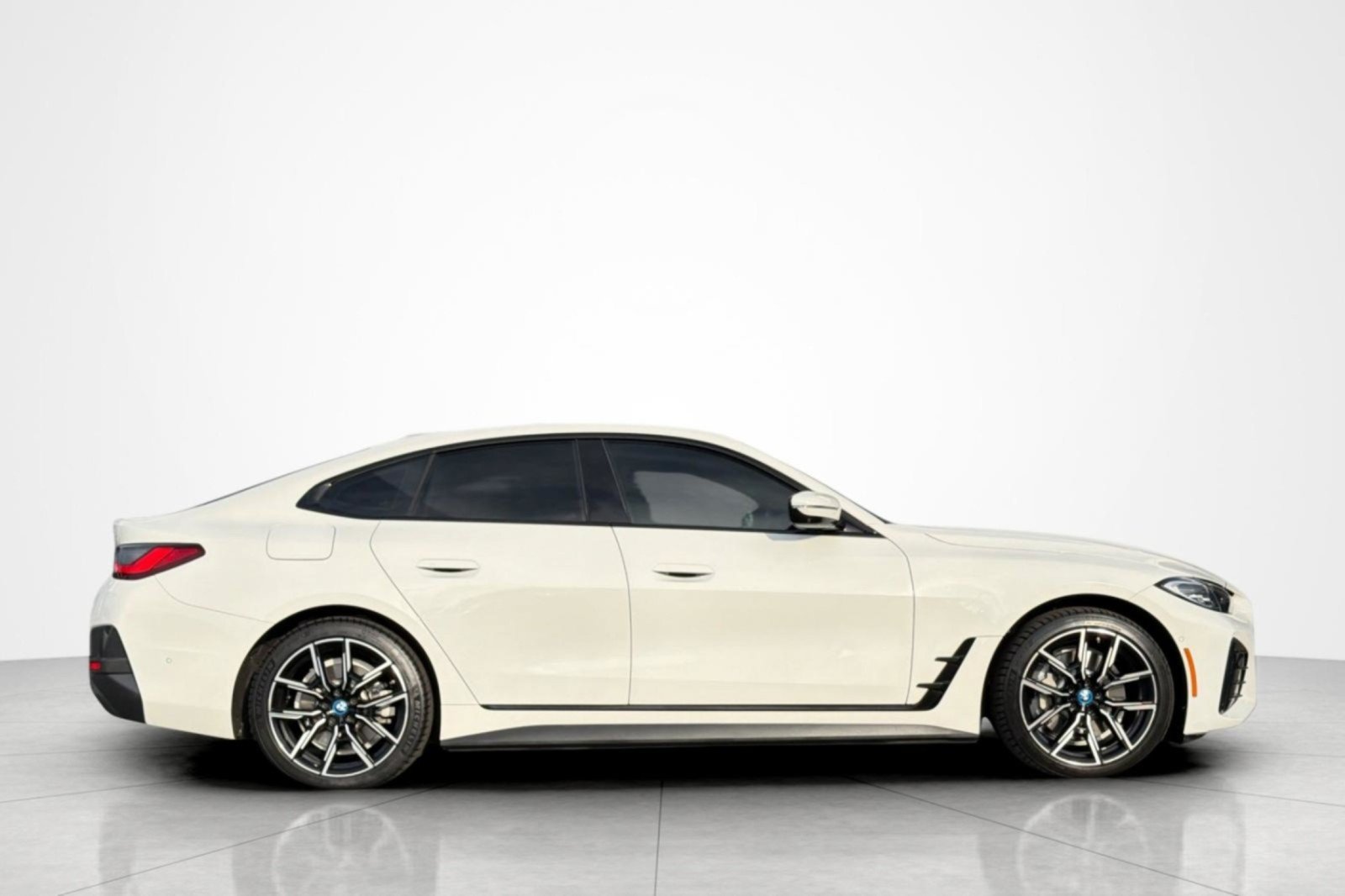 Used 2024 BMW i4 eDrive35 w/ M Sport Package RWD image 6