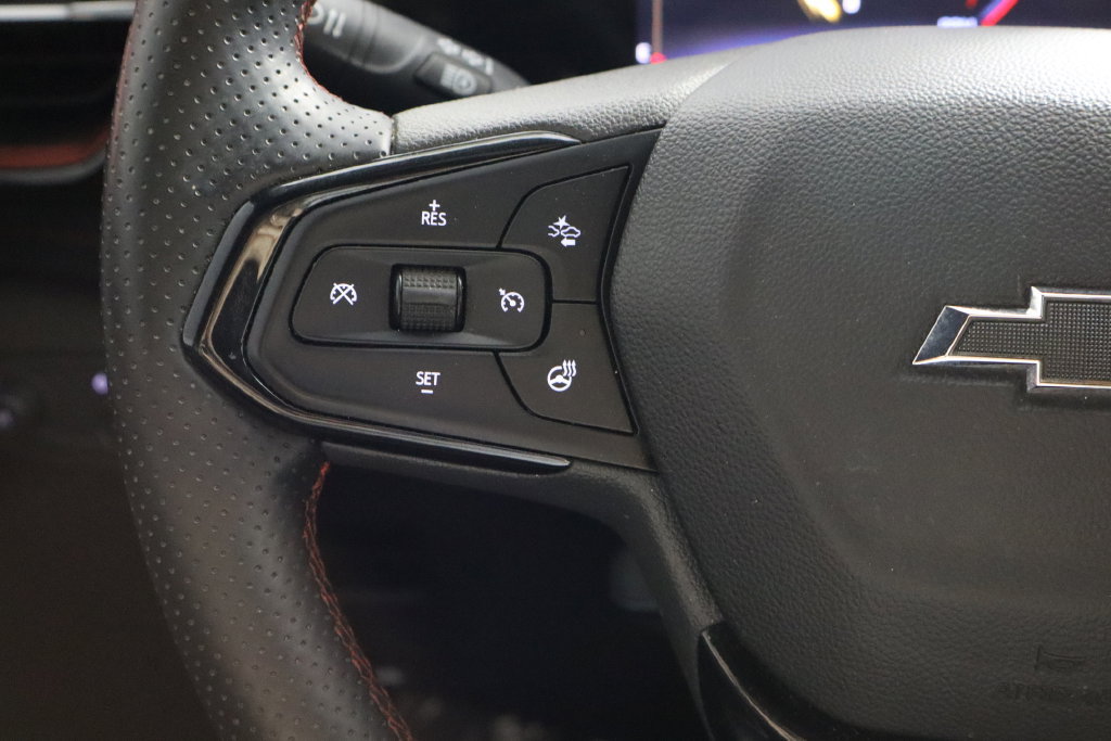 Used 2025 Chevrolet TrailBlazer RS w/ Convenience Package FWD image 8