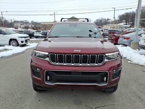 Used 2022 Jeep Grand Cherokee Overland w/ Luxury Tech Group IV image 9