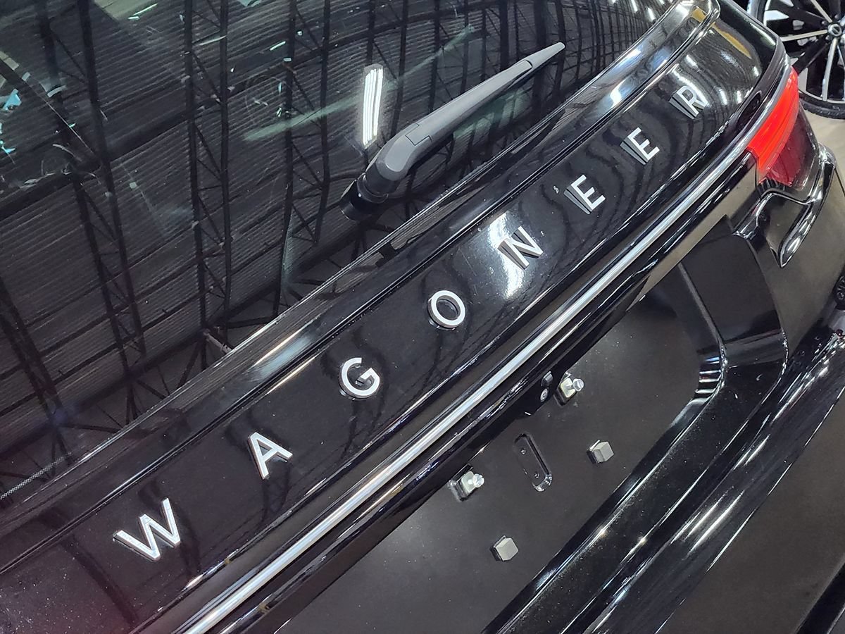 Used 2022 Jeep Wagoneer Series III w/ Premium Group I AWD/4WD image 25