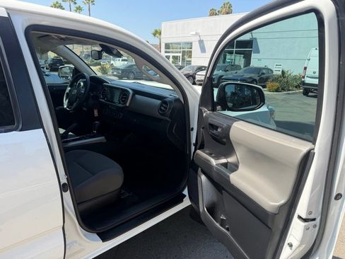 Used 2021 Toyota Tacoma SR5 RWD image 14
