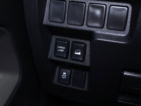 Used 2023 Nissan Frontier SV image 23