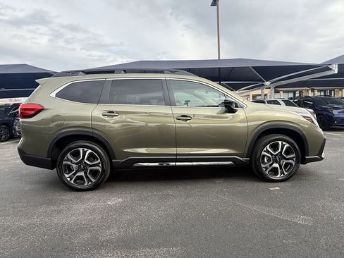 New 2026 Subaru Ascent Limited image 8