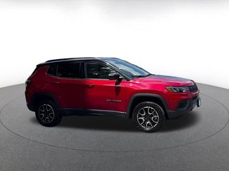 Used 2025 Jeep Compass Trailhawk AWD/4WD video 2