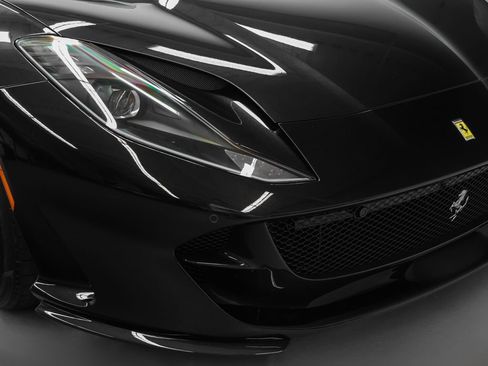 Certified 2022 Ferrari 812 GTS RWD image 5