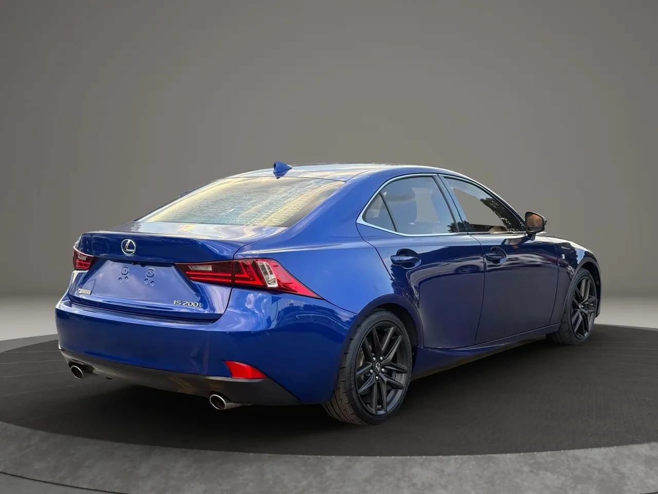 Used 2016 Lexus IS 200t w/ F Sport Package RWD image 12