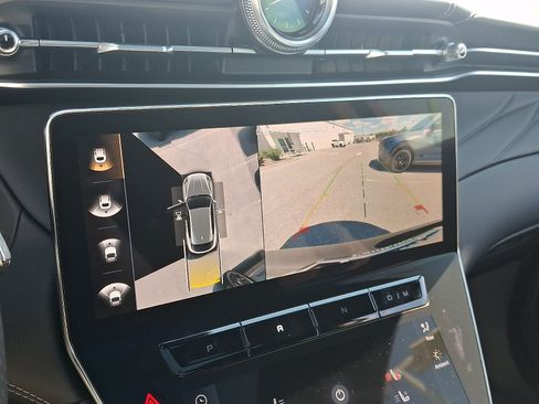 Certified 2025 Maserati Grecale Modena AWD/4WD image 17