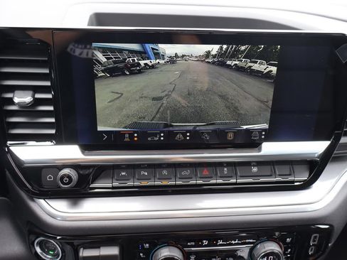 New 2026 Chevrolet Silverado 1500 High Country AWD/4WD image 11