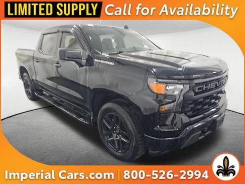 Used 2022 Chevrolet Silverado 1500 Custom AWD/4WD image 1