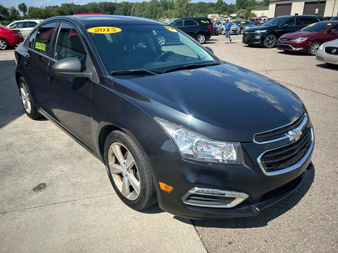 Used 2015 Chevrolet Cruze LT FWD image 3