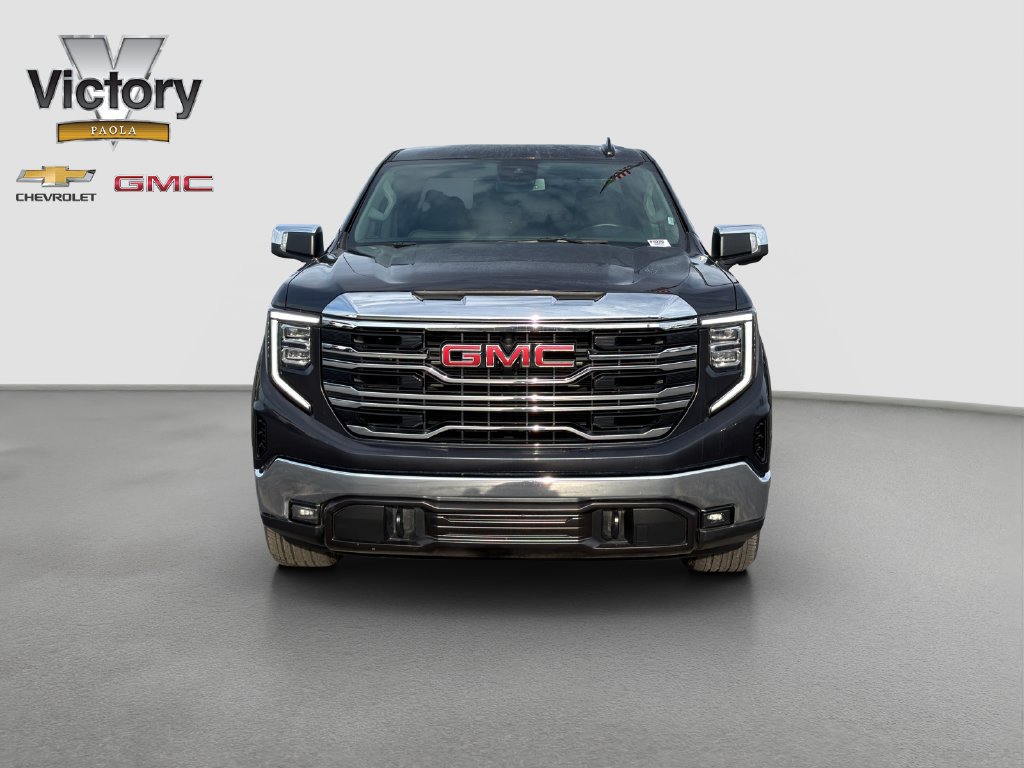 Used 2026 GMC Sierra 1500 SLT AWD/4WD image 2