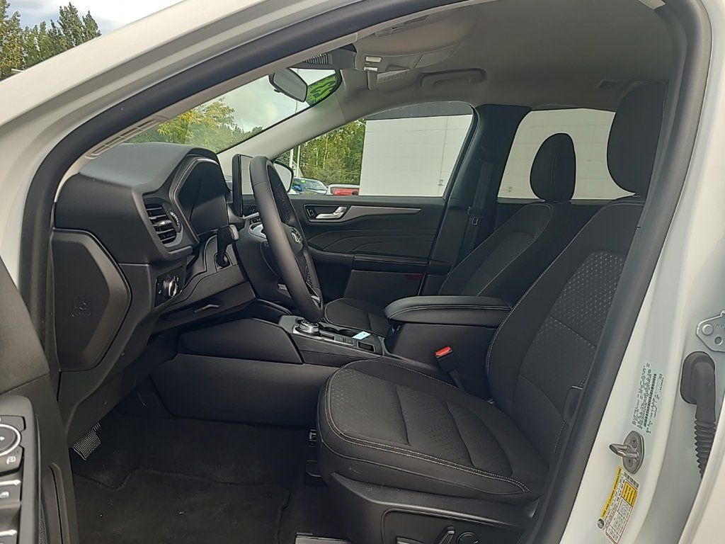 Used 2023 Ford Escape Active w/ Tech Pack #2 AWD/4WD image 10