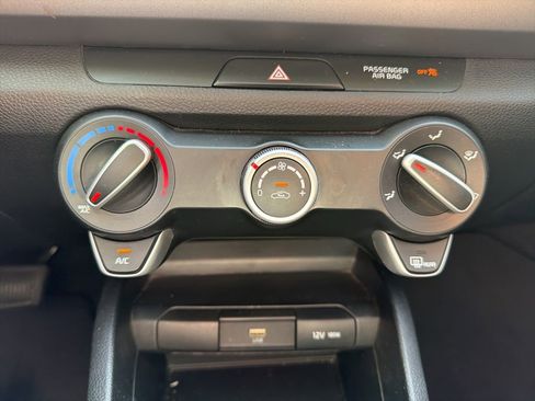 Used 2023 Kia Rio LX image 19