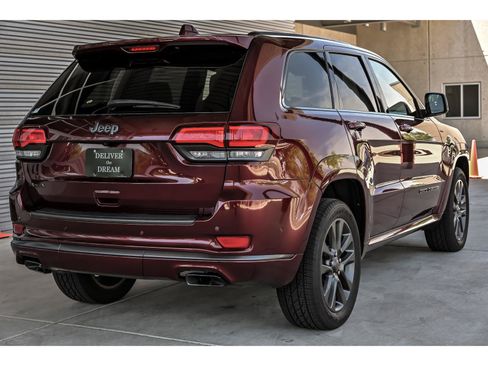 Used 2018 Jeep Grand Cherokee High Altitude AWD/4WD image 8